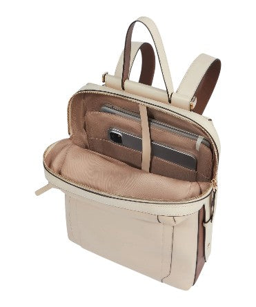Piquadro_Zaino_Pelle_Circle_14_circle_collection_pelletteria_falchini_siena_codice_sconto_quiet_luxury_style_business_travel_style_professional_look_organize_your_life_must_have_2026_beige_cuoio_interno