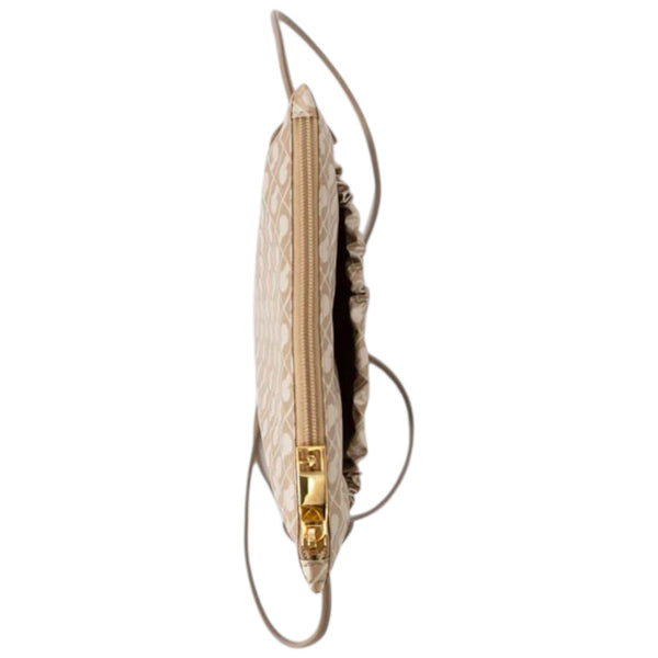 gherardini_tracollina_flat_softy_pochette_piatta_crossbody_leggera_2026_falchini_siena_creta_chiusura