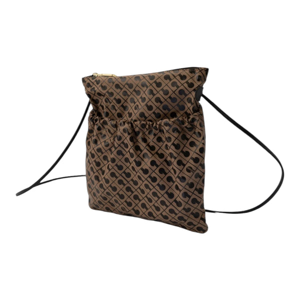gherardini_tracollina_flat_softy_pochette_piatta_crossbody_leggera_2026_falchini_siena_toffee_laterale