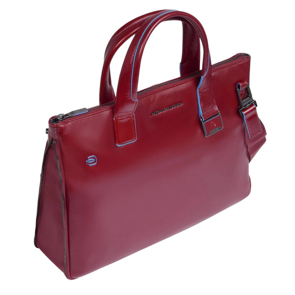 piquadro_blue_square_cartella_14_iconic_blue_rim_corporate_core_business_luxury_leather_2026_falchini_siena_rosso_chiusura