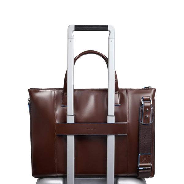 piquadro_blue_square_cartella_15.6_power_business_executive_luxury_briefcase_iconic_blue_2026_falchini_siena_marrone_trolley