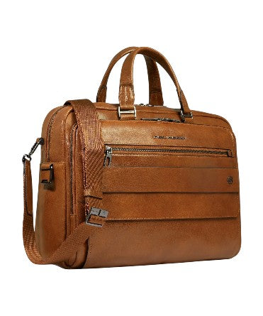 piquadro_cartella_pc_solm_16_6_collection_pelletteria_falchini_siena_codice_sconto_quiet_luxury_style_business_travel_style_professional_look_organize_your_life_must_have_2026_beige_laterale