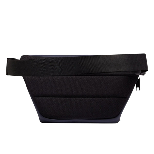 piquadro_corner_marsupio_crossbody_bag_urban_tech_utility_street_luxury_accessory_2026_falchini_siena_blu_posteriore
